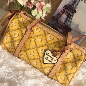 Small shoulder dooney & bourke bag